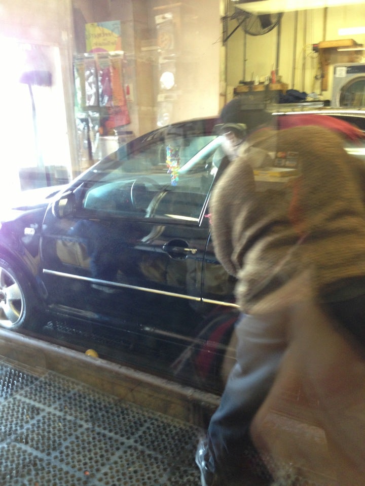 AAA Auto Wash Cincinnati Central Parkway, 3330 Central Pkwy