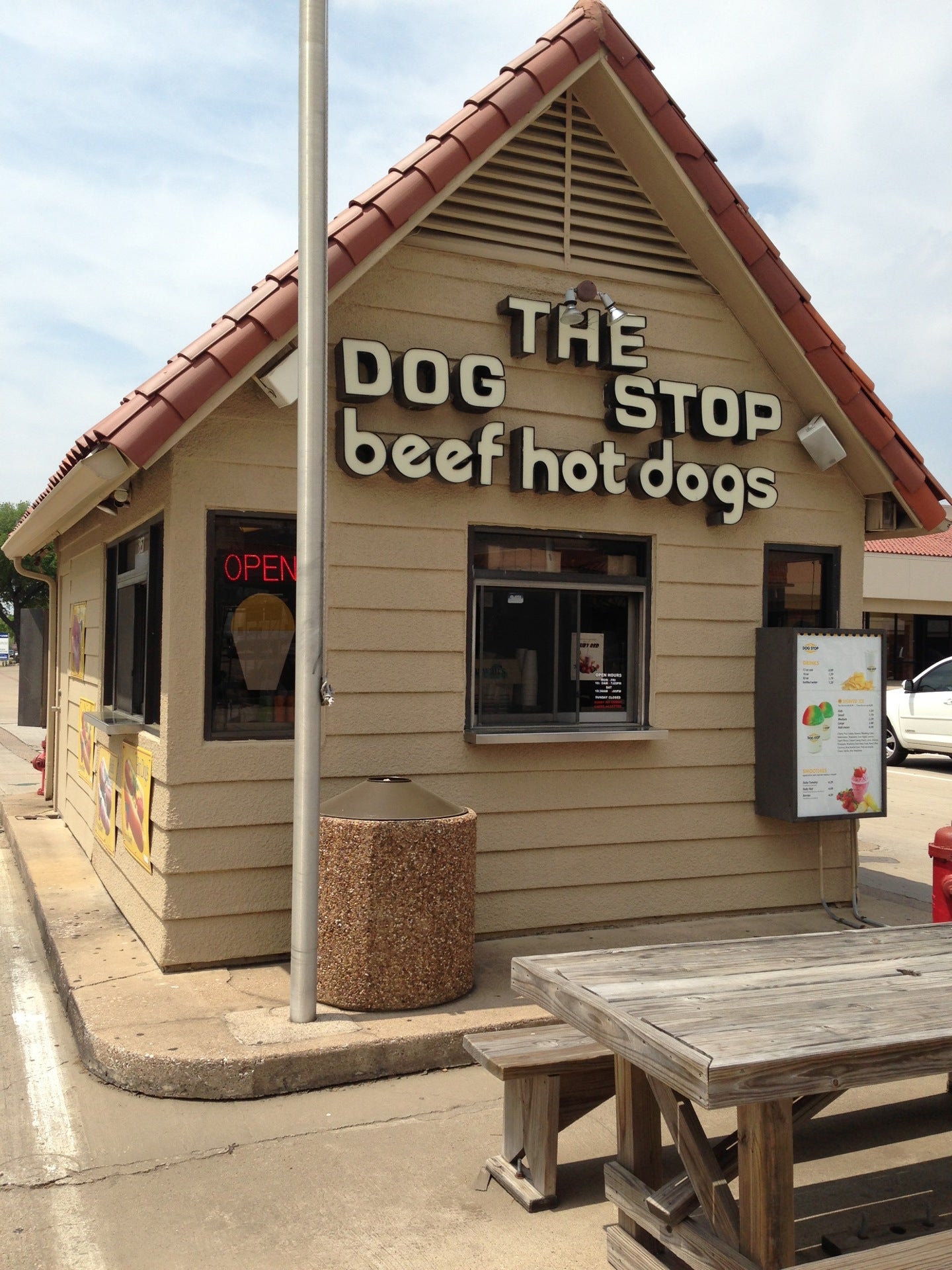 The Dog Stop, 6857 Arapaho Rd, Dallas, TX, Hamburger & Hot Dog Stands