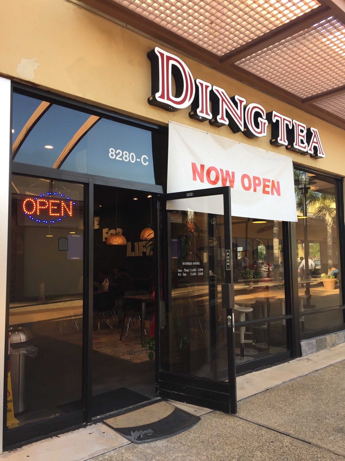 Ding Tea / 8905 Towne Centre Drive Unit 107 San Diego, CA 92122