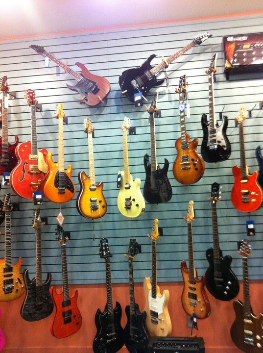 Long & McQuade Musical Instruments, 902 Simcoe St N, Oshawa, ON MapQuest