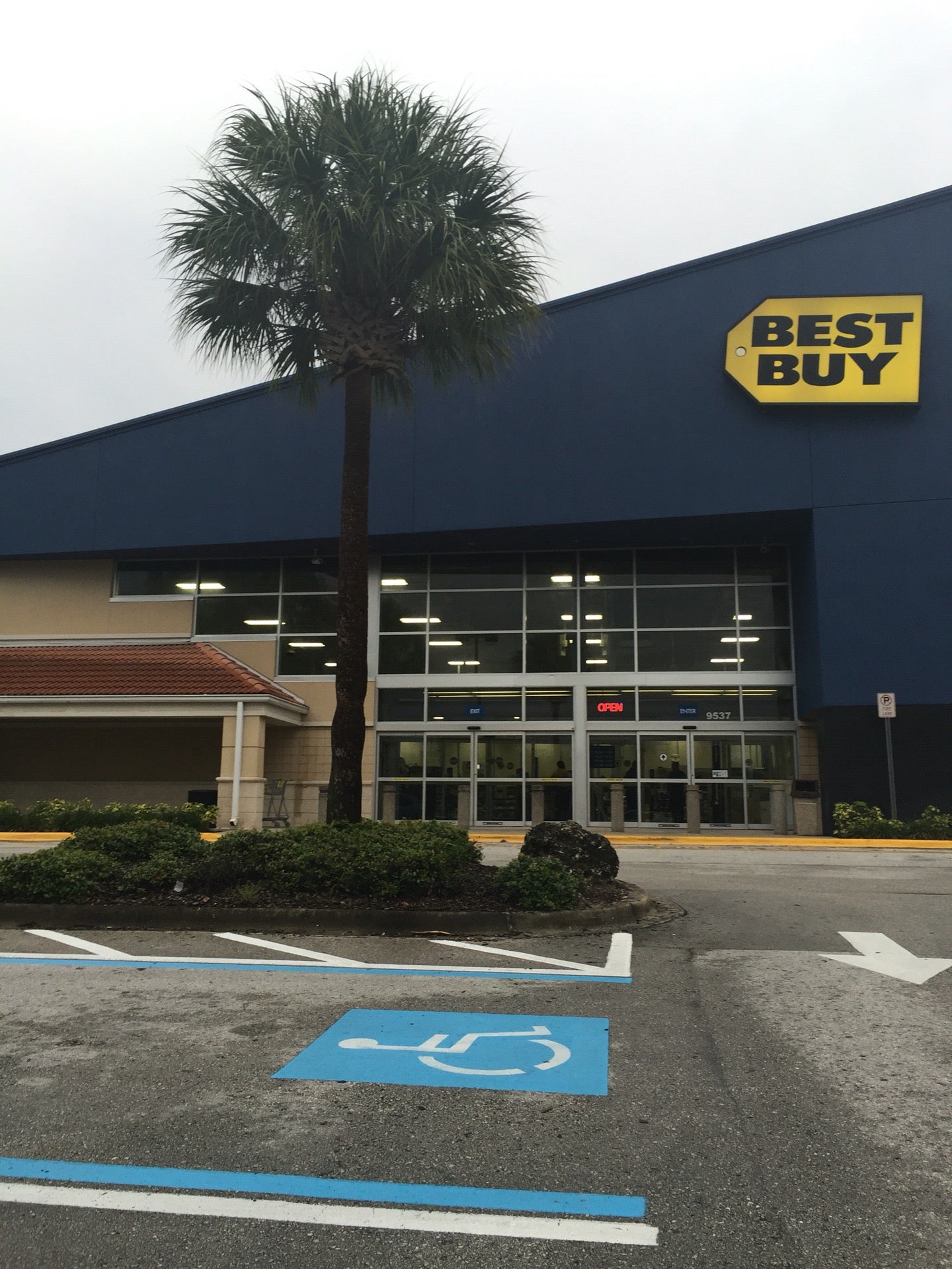 Best Buy Outlet – Ocoee - Ocoee, FL 34761