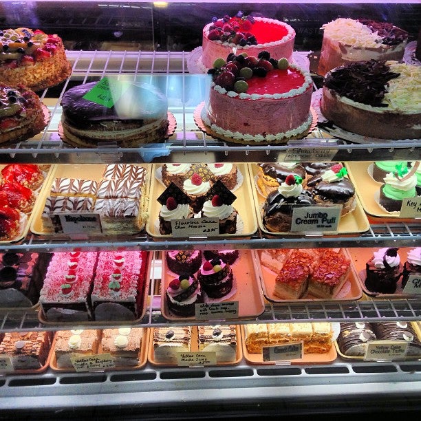 Heidelberg Pastry Shoppe, 2150 N Culpeper St, Arlington, VA, Bakers