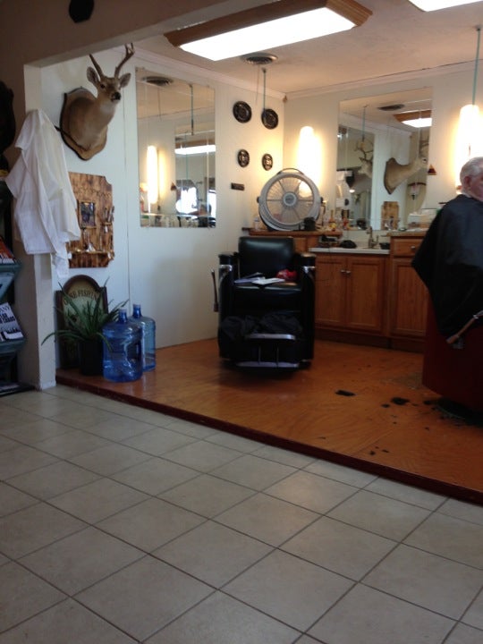 Don's Barber Shop, 5628 Garth Rd, Baytown, TX, Barbers MapQuest