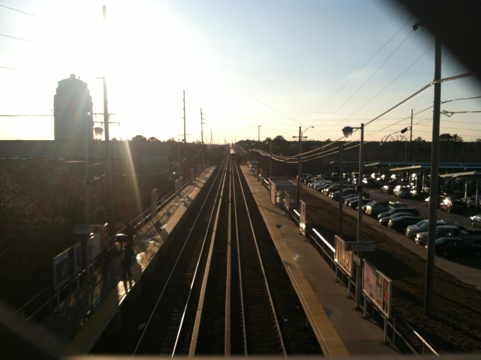 LIRR Deer Park Station, Grant Ave, Deer Park, NY, Commuter Rail Stations MapQuest LIRR Deer Park Station, Grant Ave, Deer Park, NY, Commuter Rail Stations MapQuest