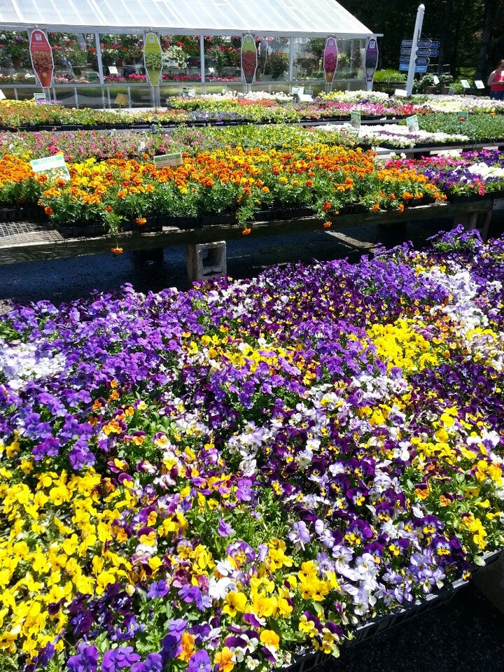 Sunnyslope Gardens, 4240 S Sunnyslope Rd, New Berlin, WI, Garden