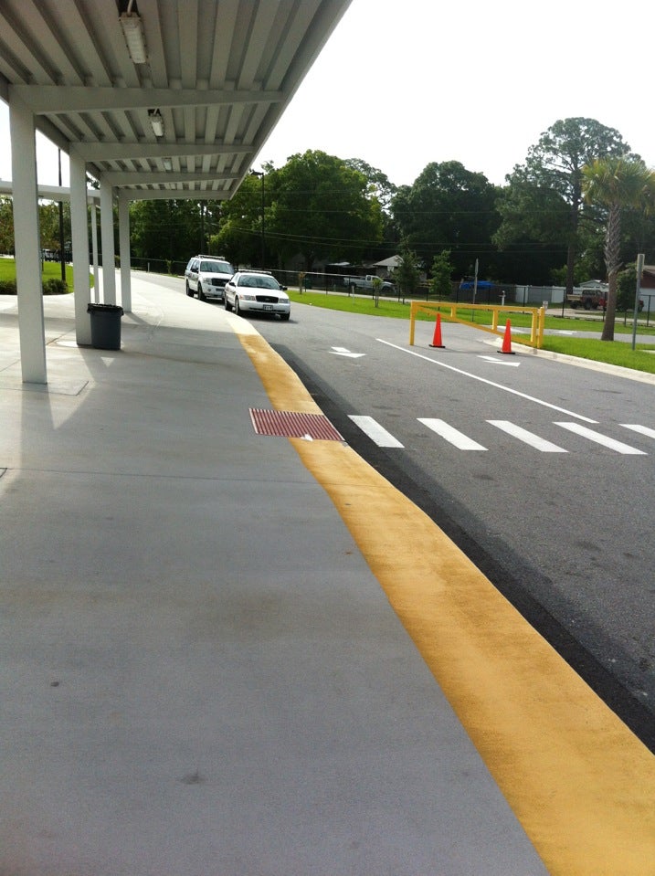 Holly Hill Middle School, 1500 Center Ave, Holly Hill, FL, Elementary