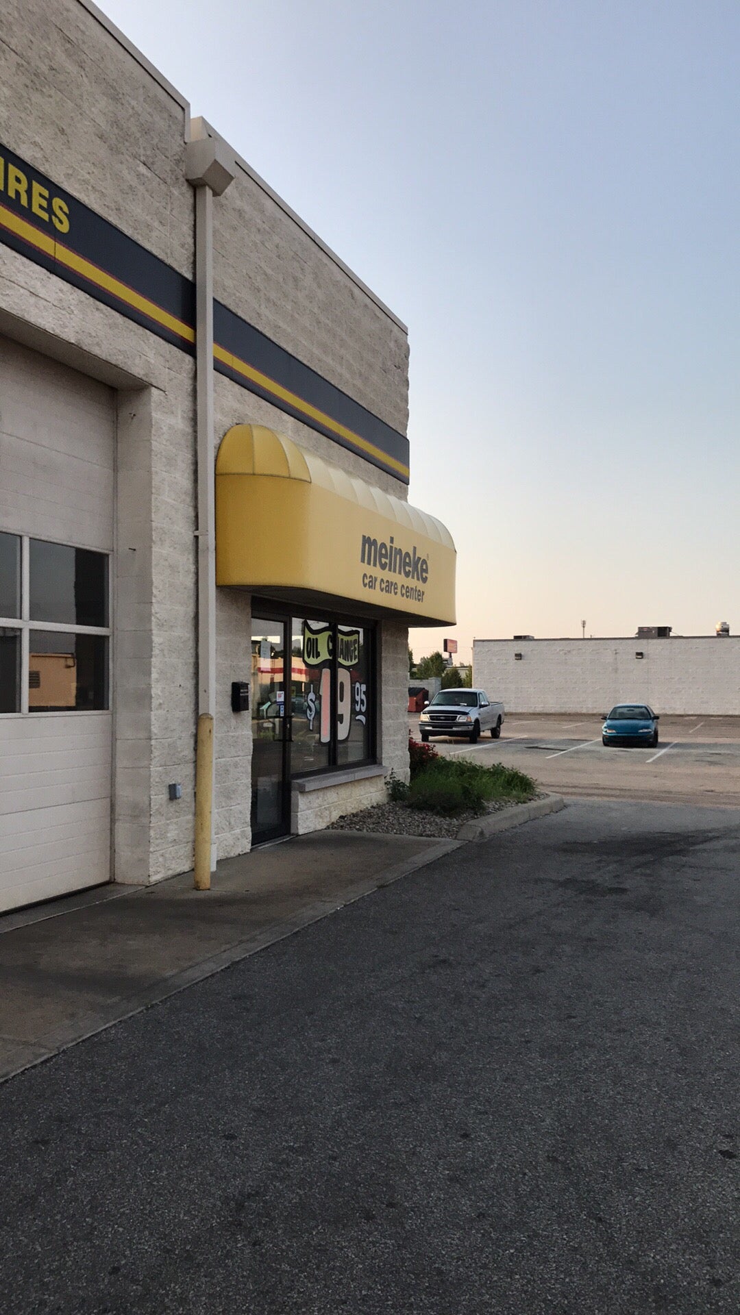 Meineke Car Care Center, 4905 S Emerson Ave, Indianapolis, IN