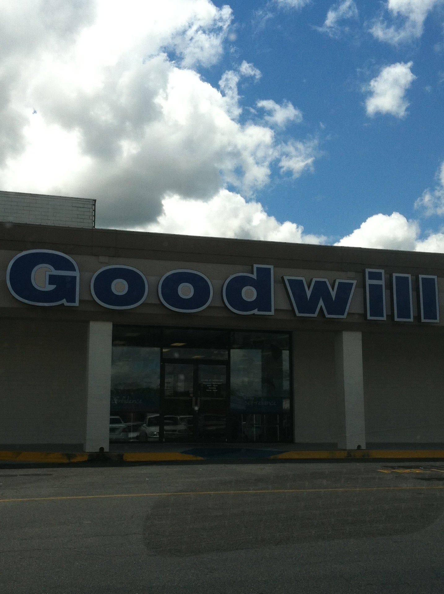 Goodwill Or Salvation Army Near Me 03 - g6dhath
