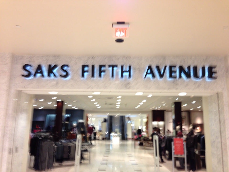 Saks Fifth Avenue - Loja de Departamentos em Indianapolis