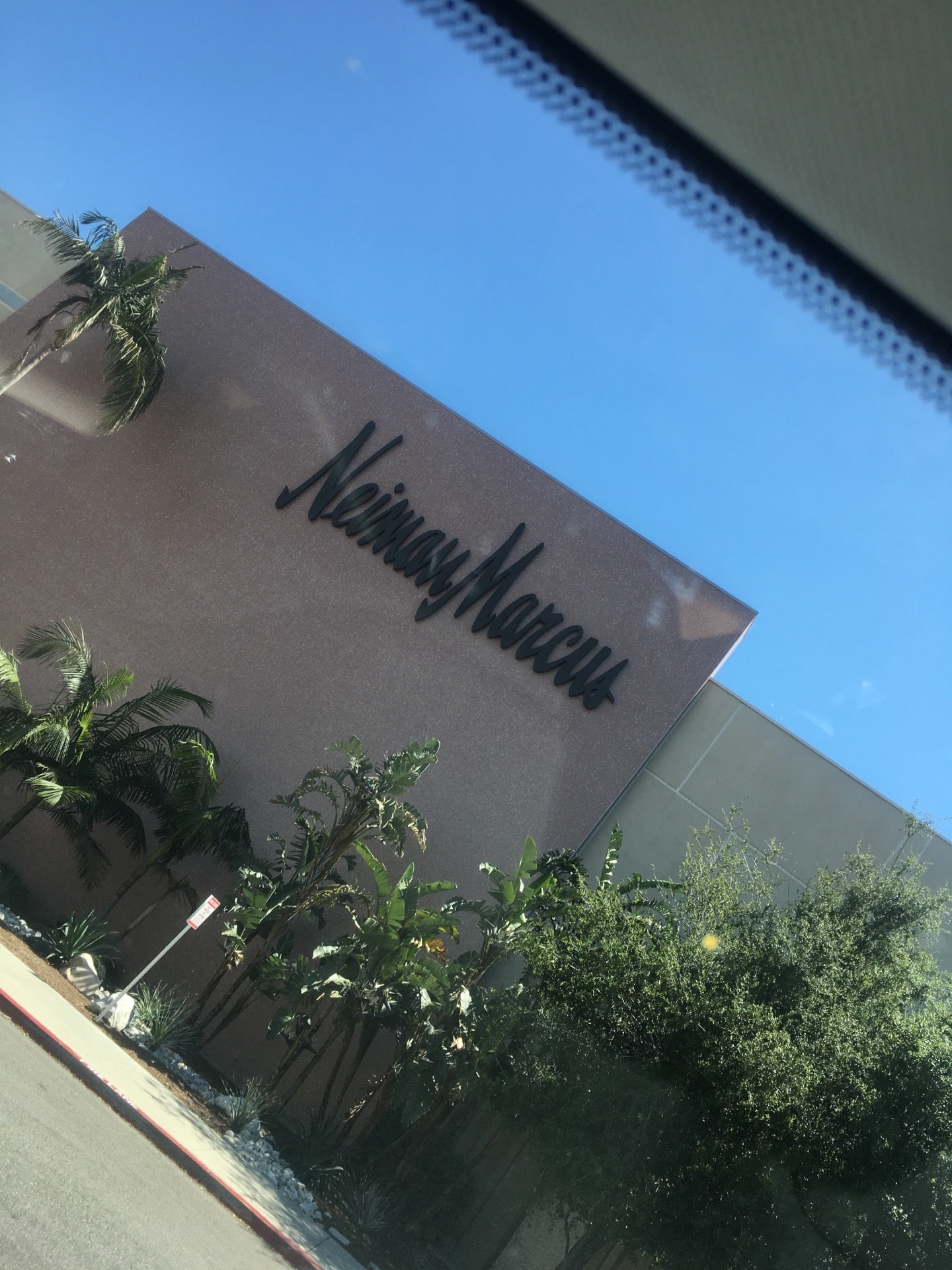 Neiman Marcus Woodland Hills, 6550 Topanga Canyon Blvd, Los Angeles, CA,  Department Stores - MapQuest