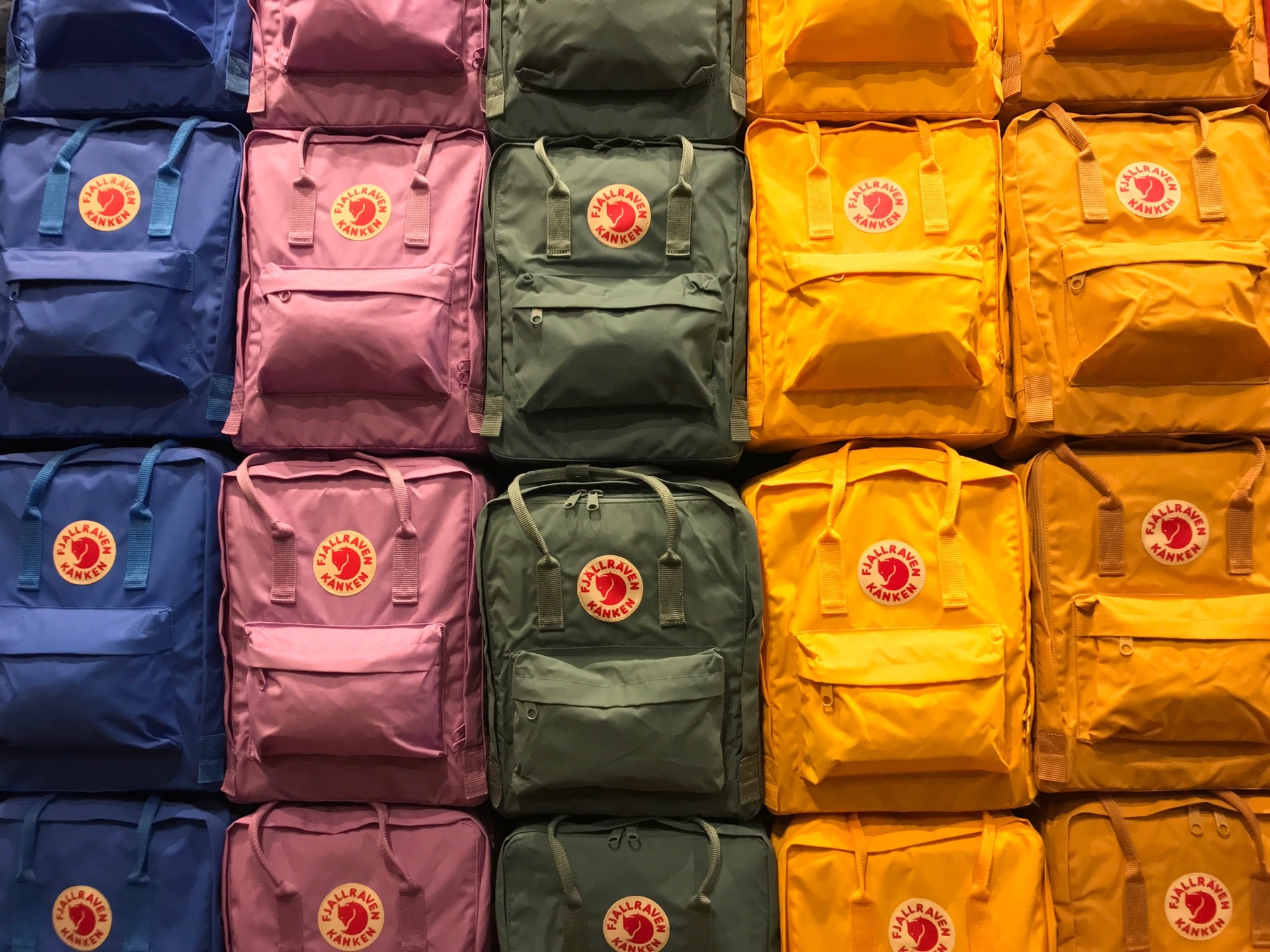 Fjällräven Chicago, N Ave, Chicago, Clothing Retail - MapQuest