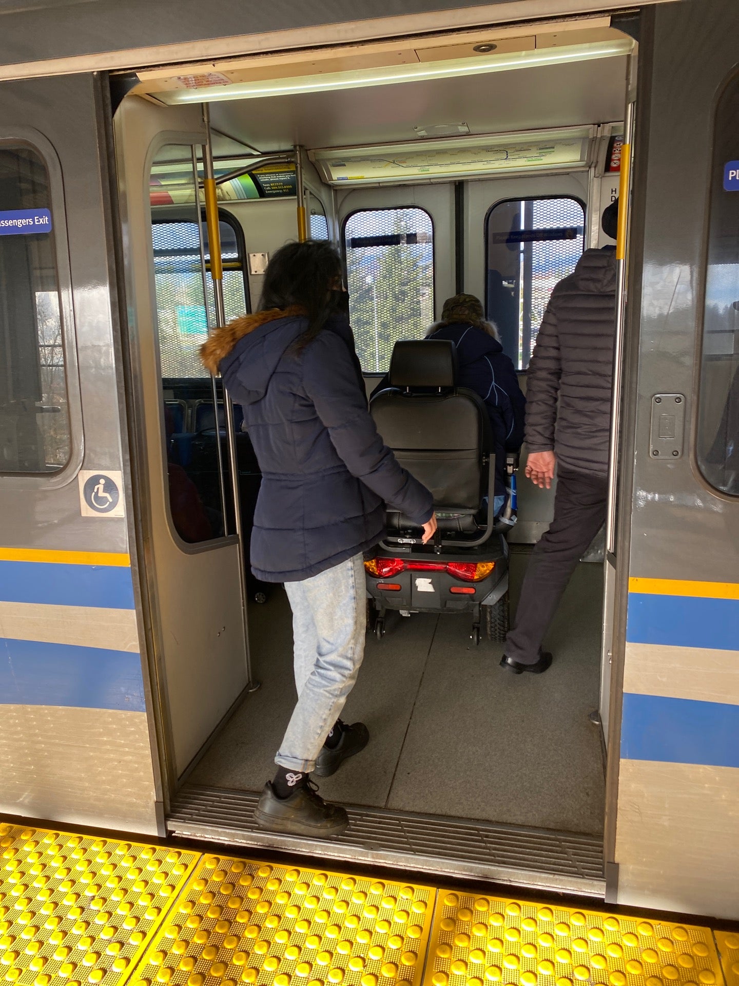 Scott Road SkyTrain Station, 12515 110th Ave, Surrey, BC MapQuest