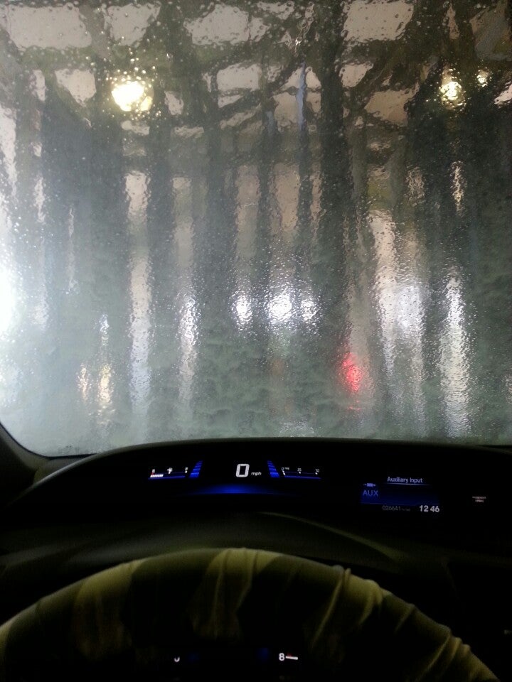 Wash N' Roll Car Wash Murfreesboro (S Church St), 2882 S Church St