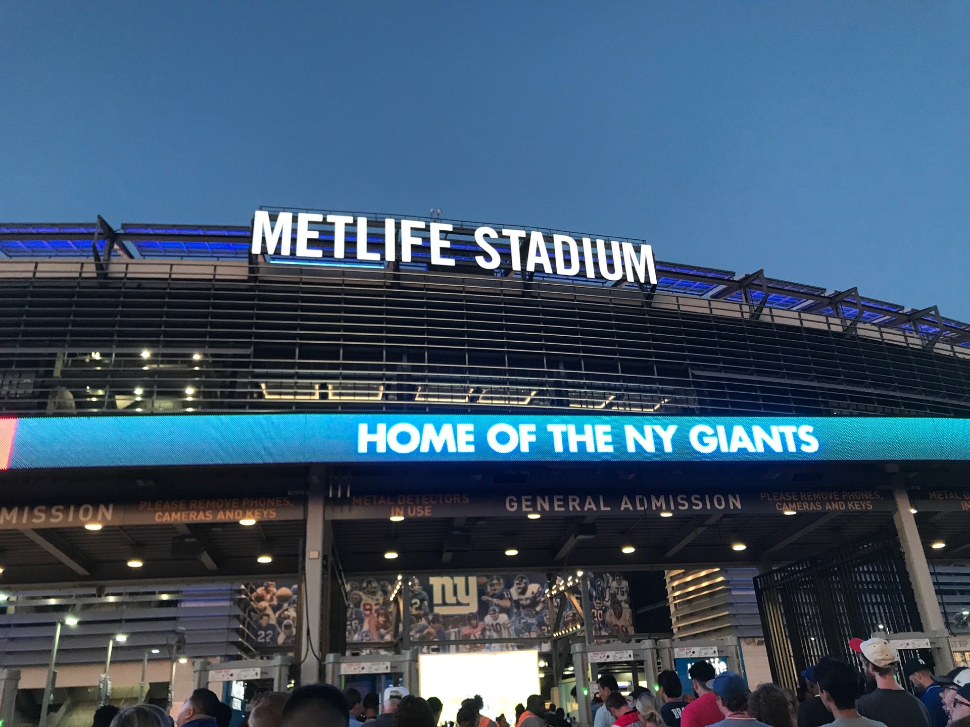 Giants Flagship Store, MetLife Stadium, East Rutherford, NJ, Sporting Goods  - MapQuest