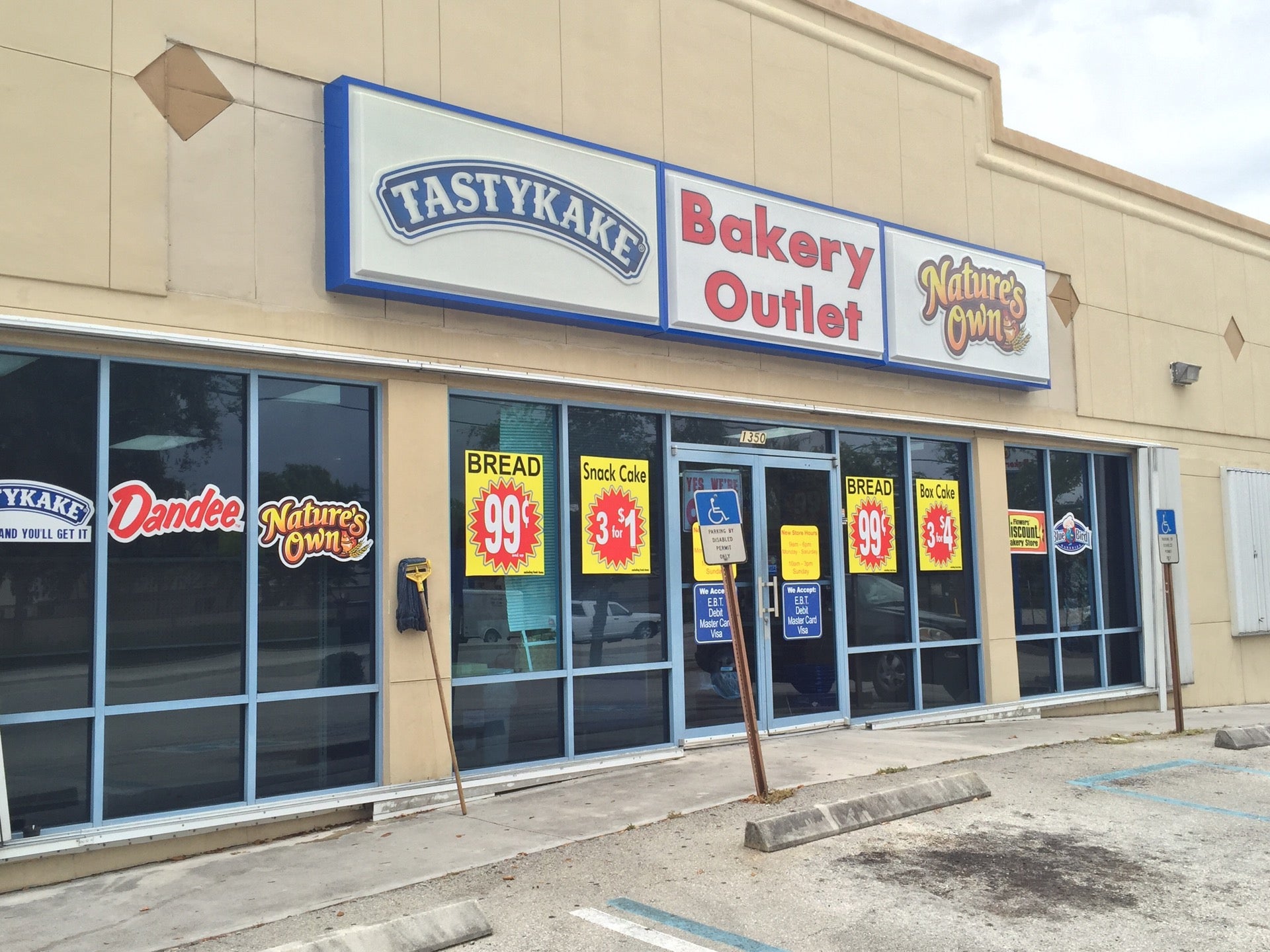 Flowers Baking Company Logo