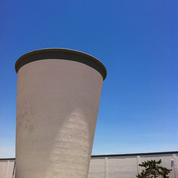 World's Largest Paper Cup, 800 E Citrus St, Riverside, CA, Monuments