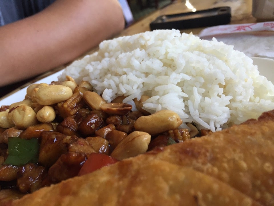 King Palace Chinese BarBQ Restaurant, 2350 N University Dr, Sunrise