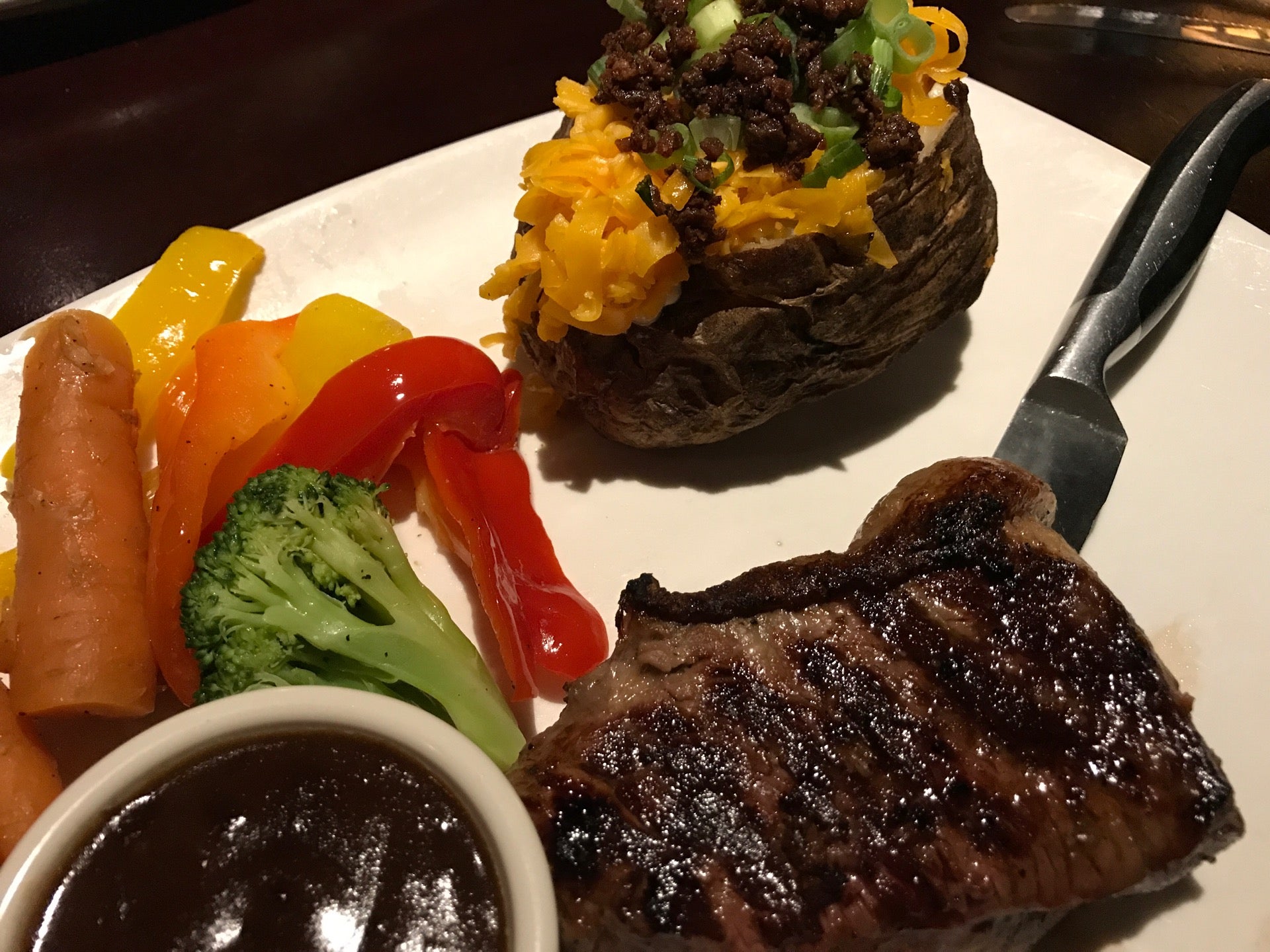 Bâton Rouge Grillhouse & Bar, 3130 Boulevard De La Gare, Vaudreuil