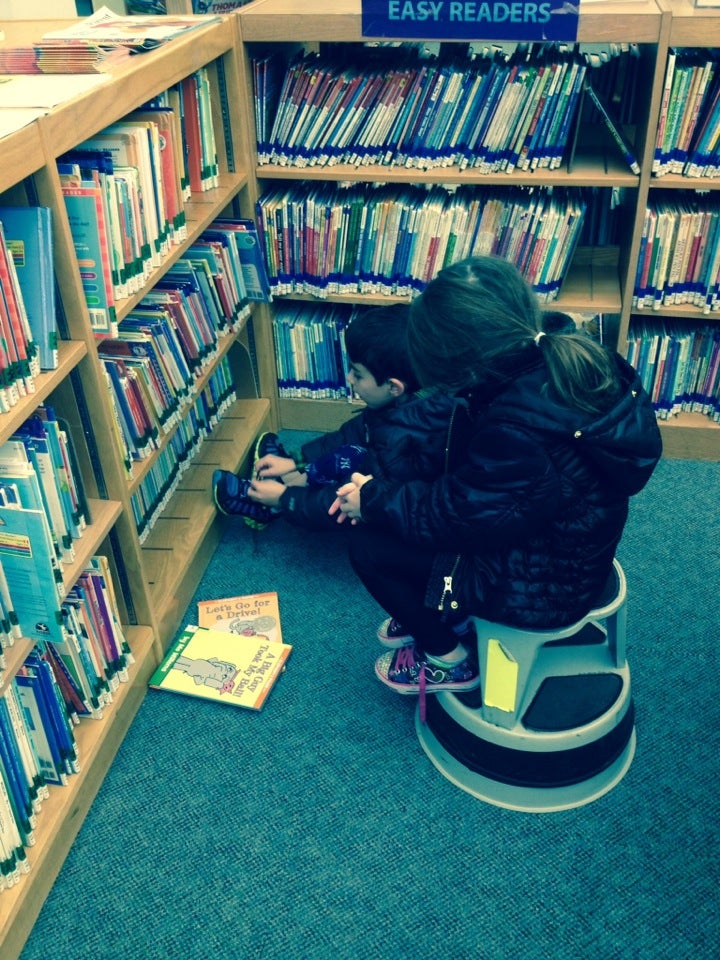 Half Hollow Hills Library, 55 Vanderbilt Pkwy, Dix Hills, NY, Community