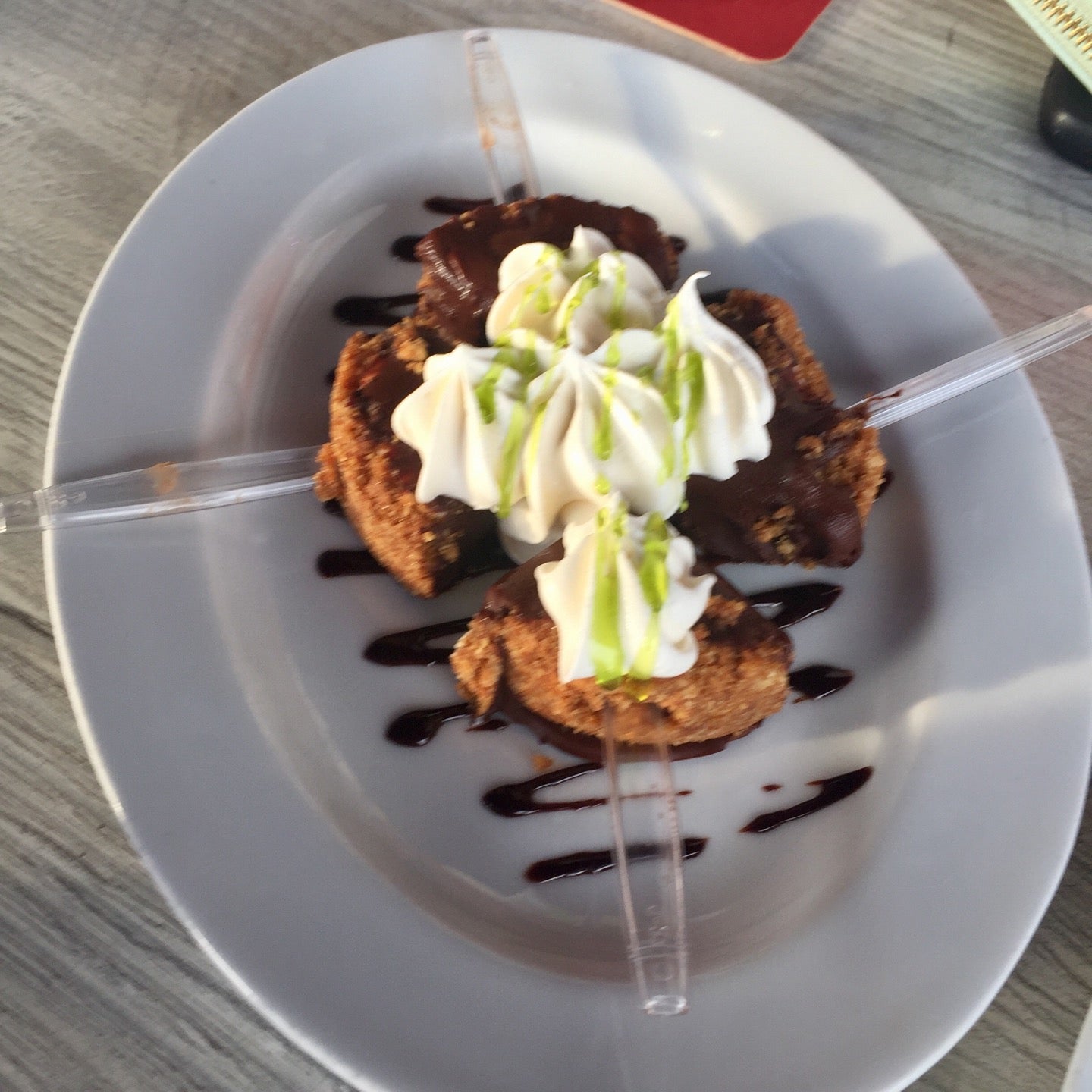 FINS Seafood & Dive Bar, 3422 Del Prado Blvd S, Cape Coral, FL, Eating