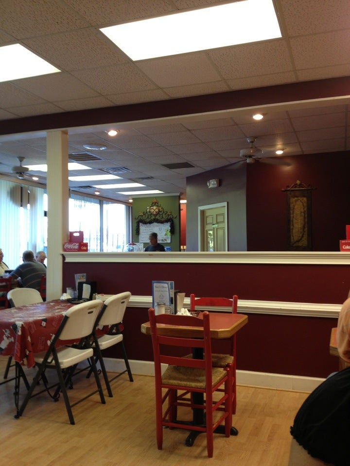 Sue's Diner, 112 Memory Plz, Whiteville, NC, Eating places MapQuest