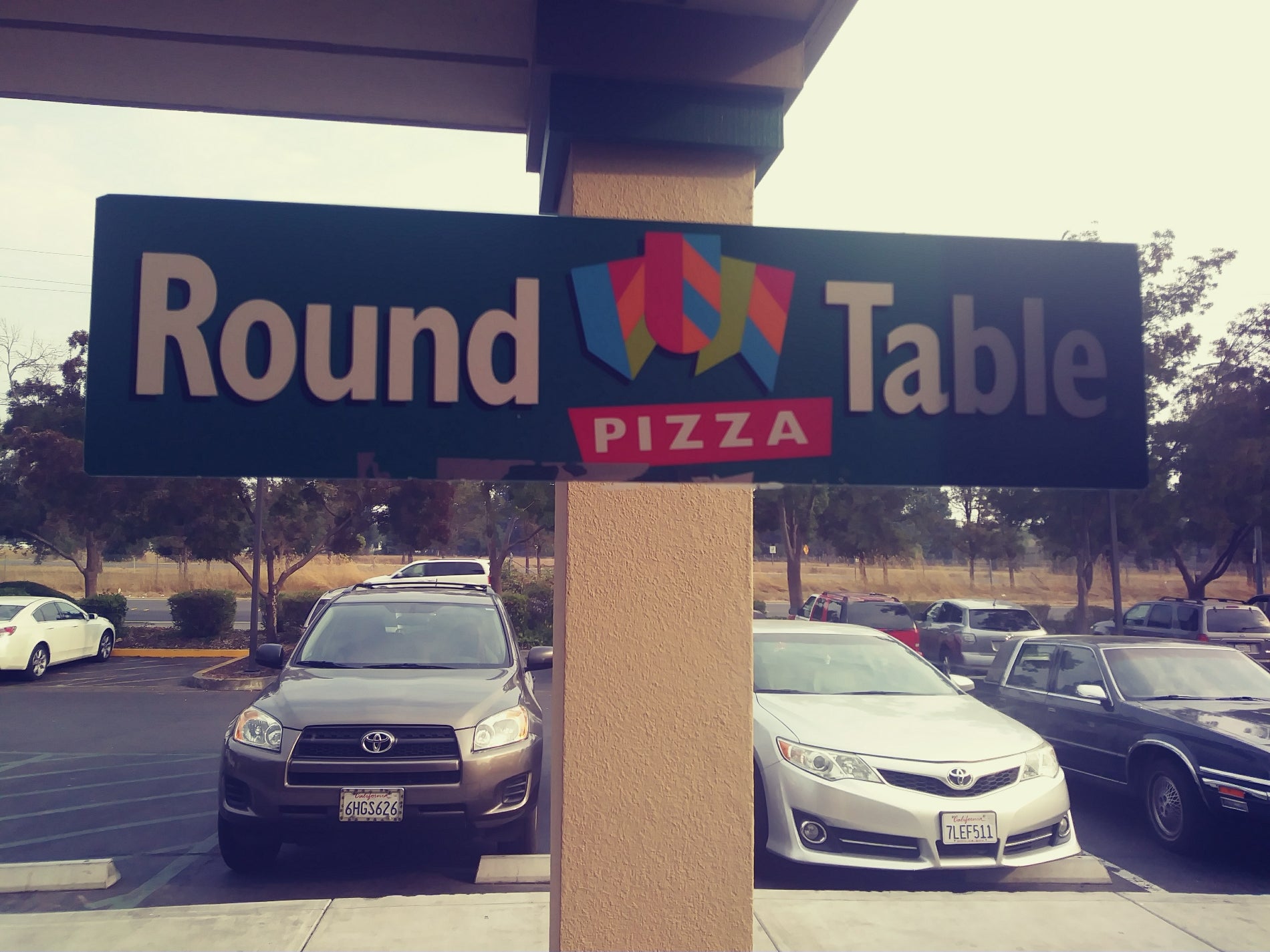 Round Table Santa Rosa Occidental Matttroy