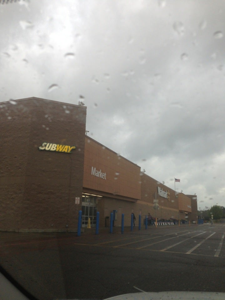 Walmart Supercenter, 2711 Greenway Dr, Jackson, MS MapQuest