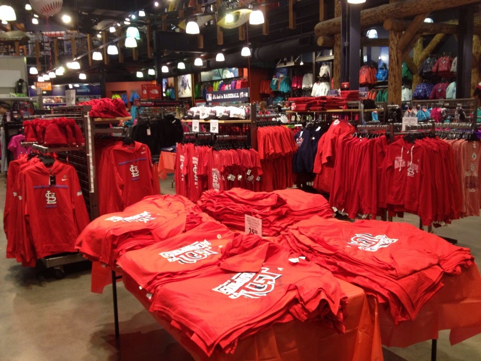 Cardinals Clubhouse Shop, 1820 Market St, St Louis, MO, Sporting Goods -  MapQuest