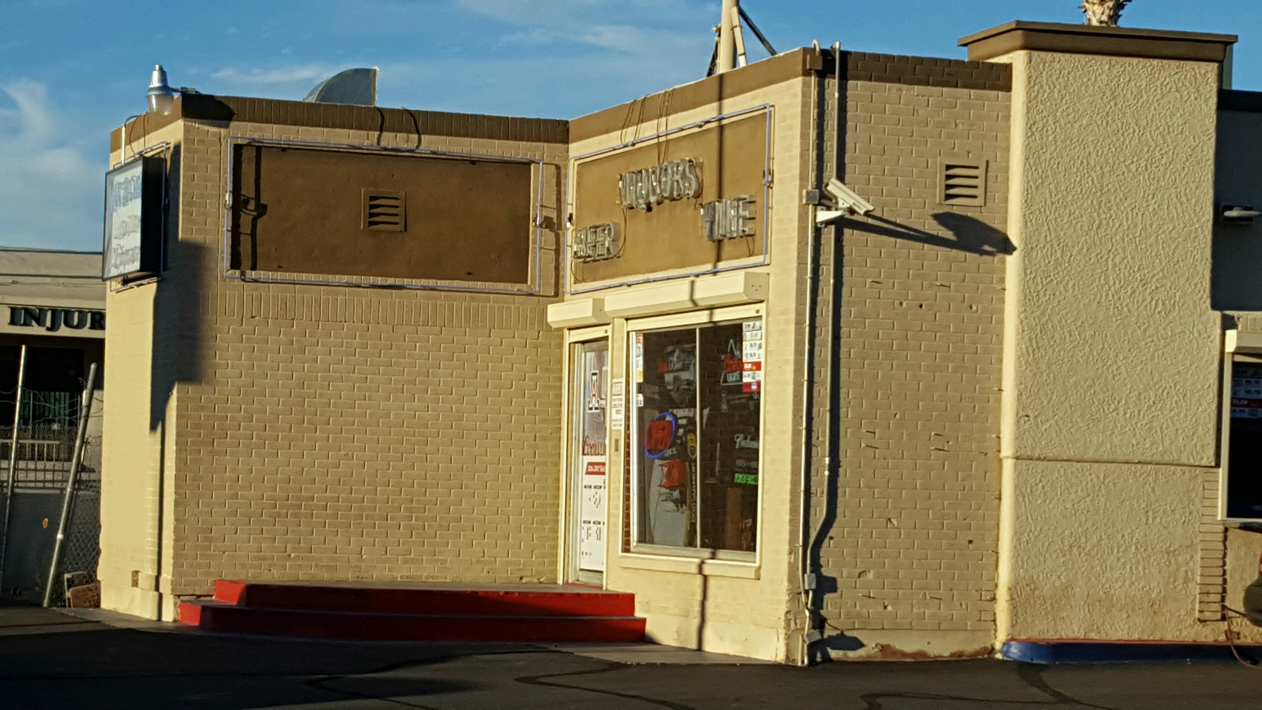 Wildcat DriveThru Liquors, 1202 N Stone Ave, Tucson, AZ, Beer & Ale