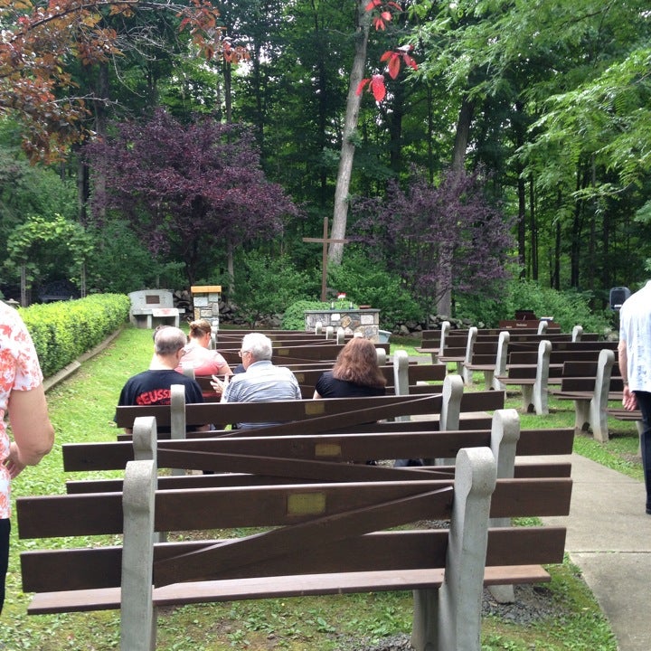 Congregational Church of New Fairfield, 20 Gillotti Rd, New Fairfield