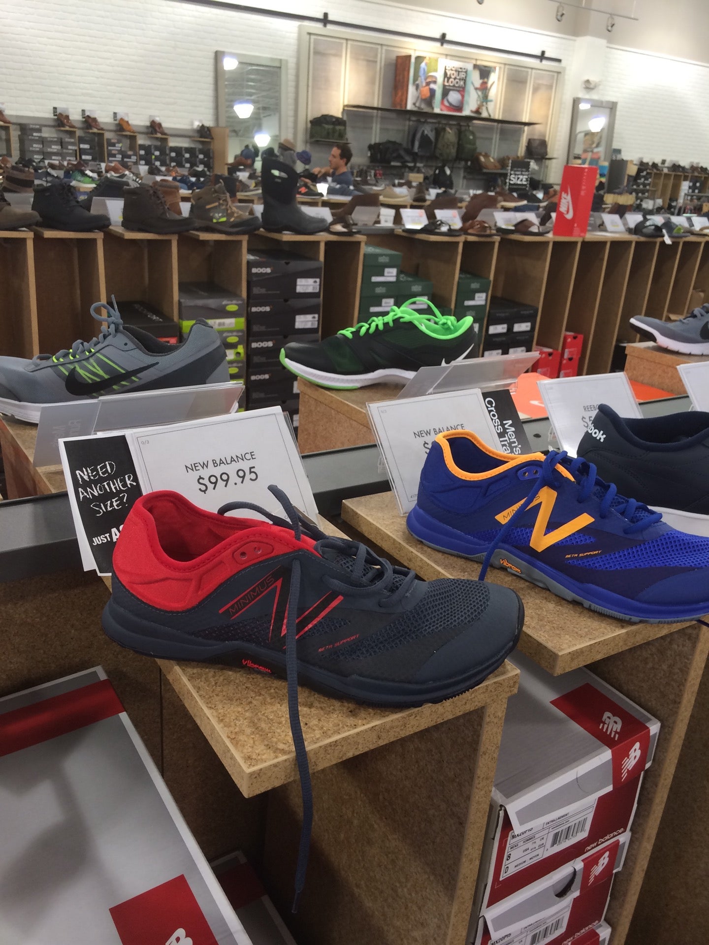 DSW Designer Shoe Warehouse, 19135 Biscayne Boulevard, Biscayne Boulevard  Plaza, Aventura, FL, Shoe Stores - MapQuest