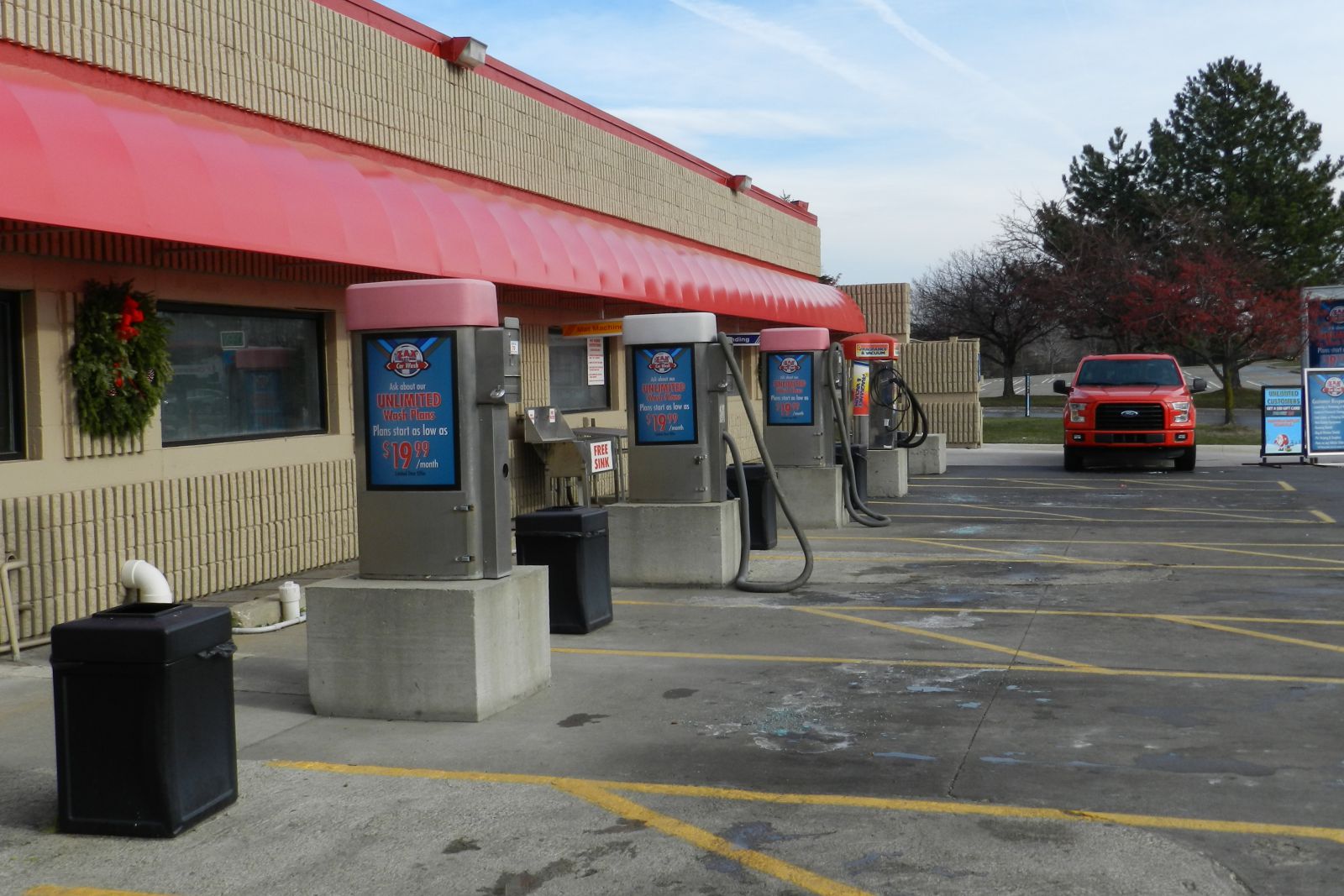 Zax Express Car Wash, 941 S Opdyke Rd, Auburn Hills, MI MapQuest