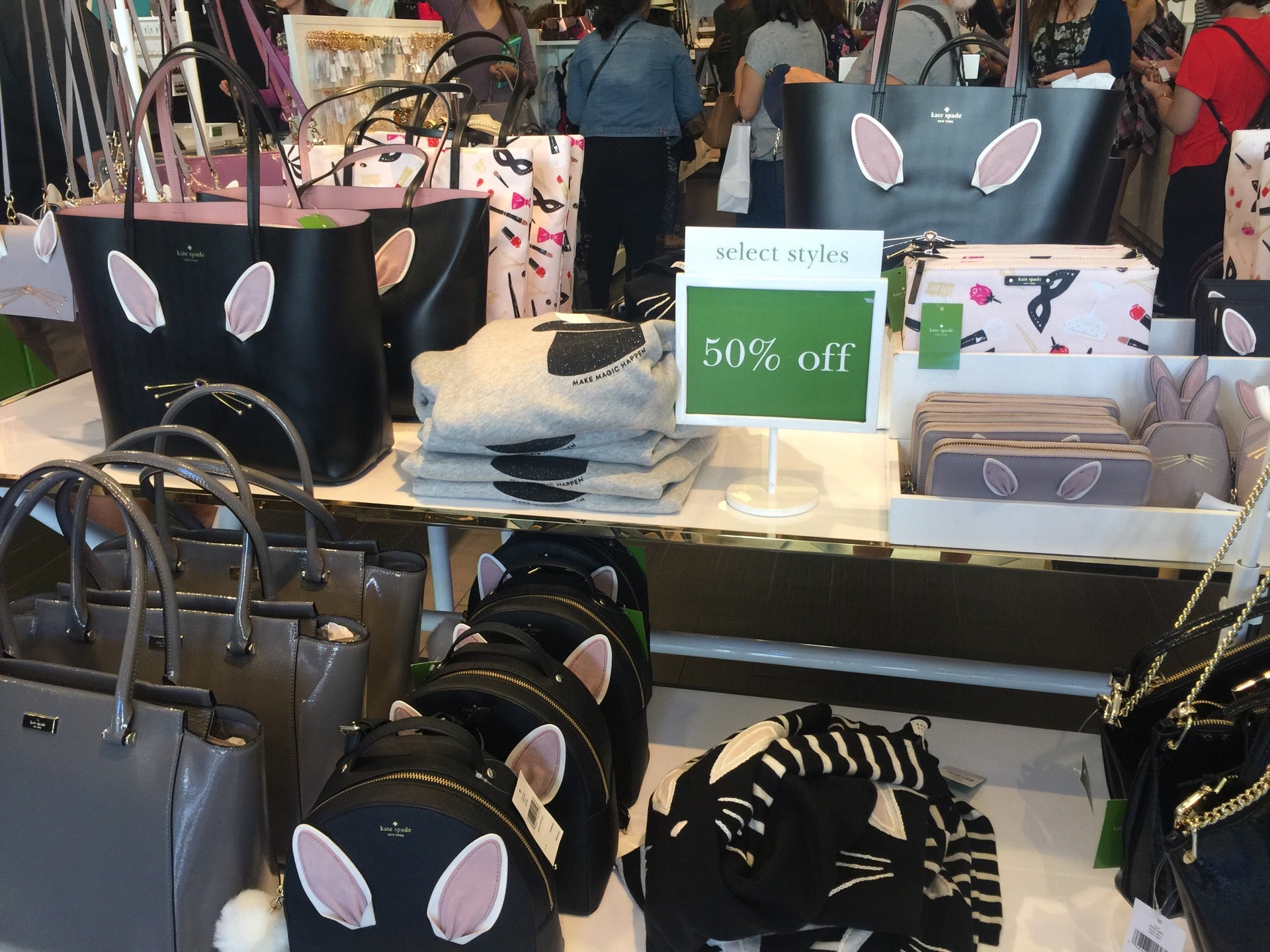 Kate Spade Outlet, 5600 Paseo del Norte, Suite 105-A, Carlsbad, CA, Factory  Outlets - MapQuest