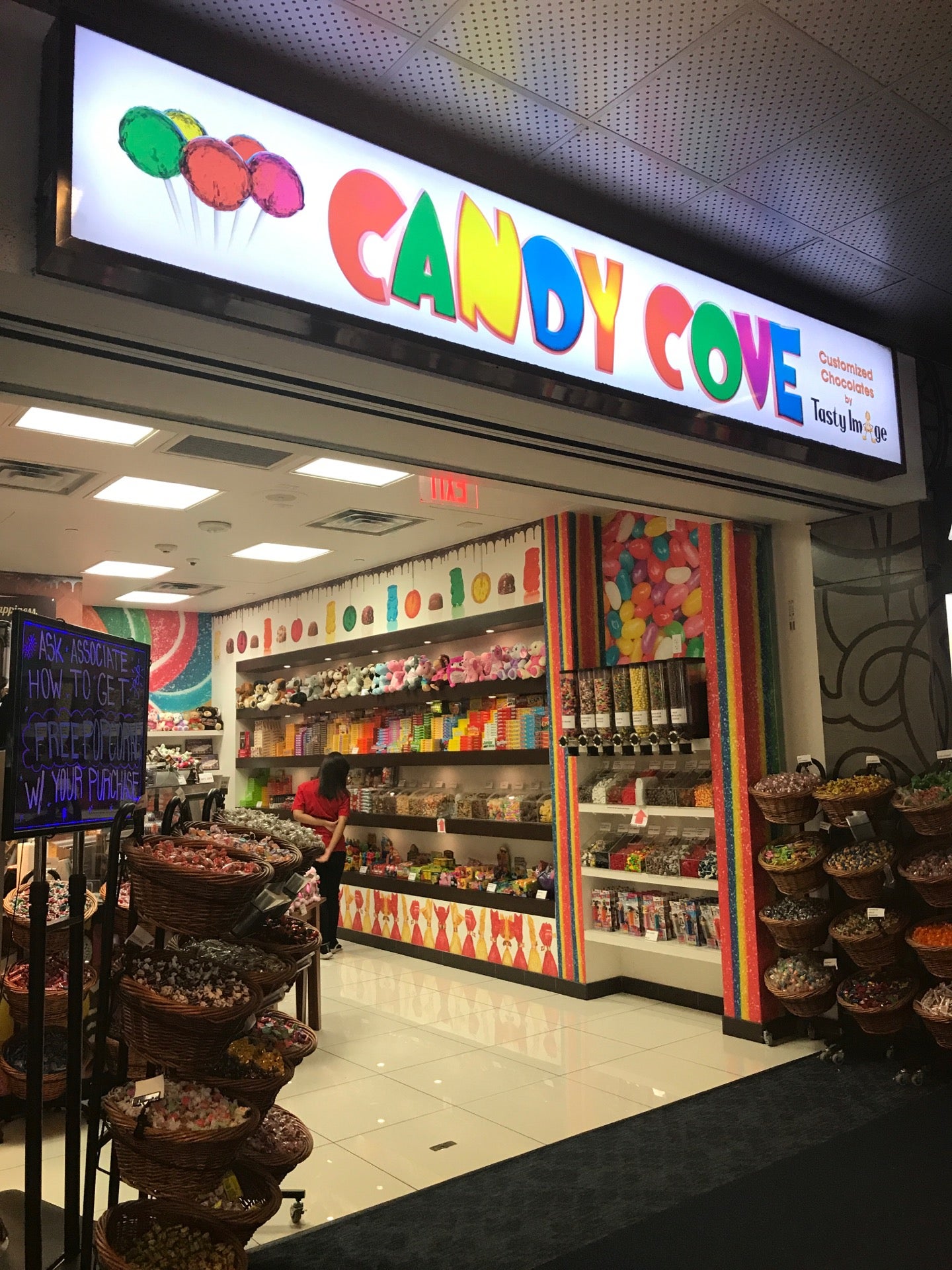 Candy Cove Las Vegas, 5757 Wayne Newton Blvd, Las Vegas, NV, Candy