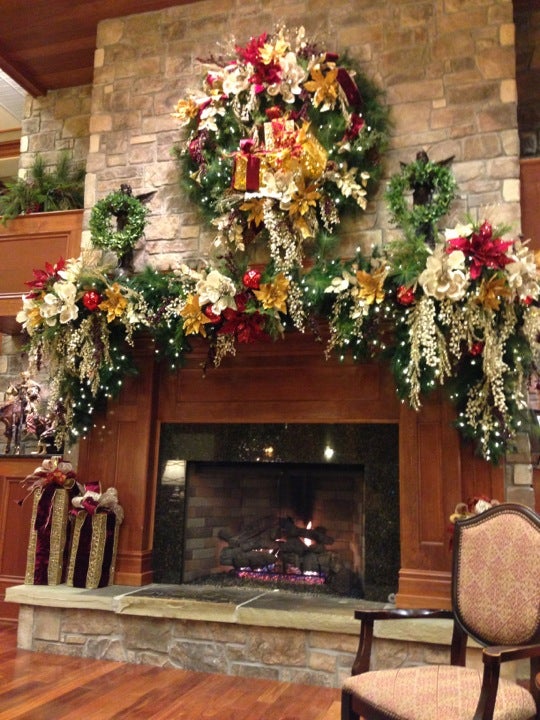 The Inn at Christmas Place, 119 Christmas Tree Ln, Pigeon TN