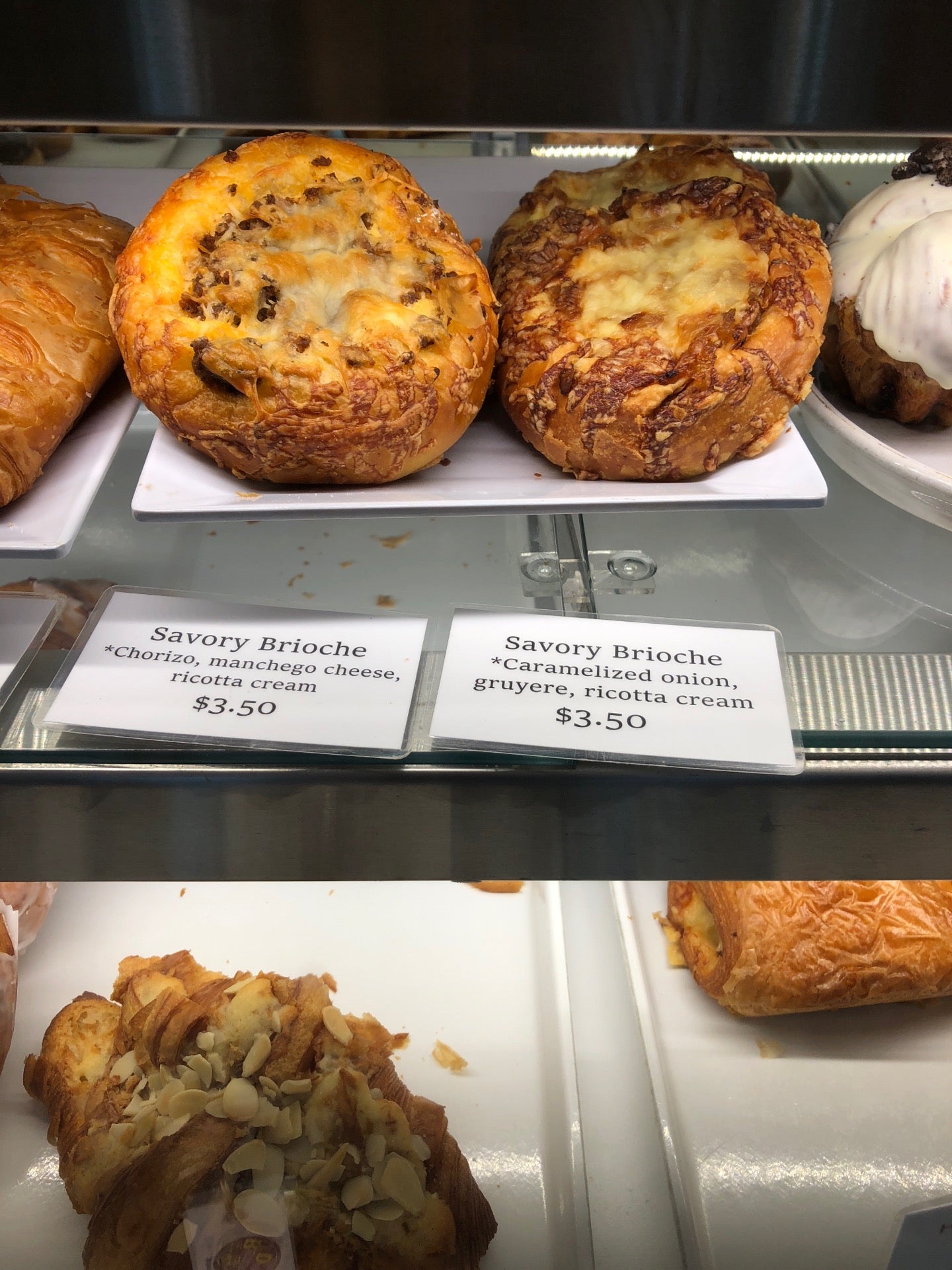 Gracious Bakery, 1000 S Jefferson Davis Pkwy, New Orleans, LA, Bakeries