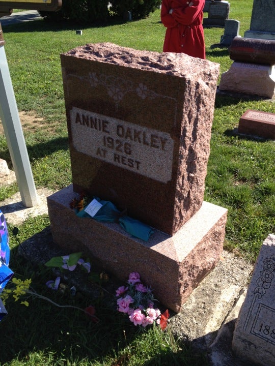 Annie Oakley's Gravesite, US-127, Versailles, OH, Cemeteries - MapQuest