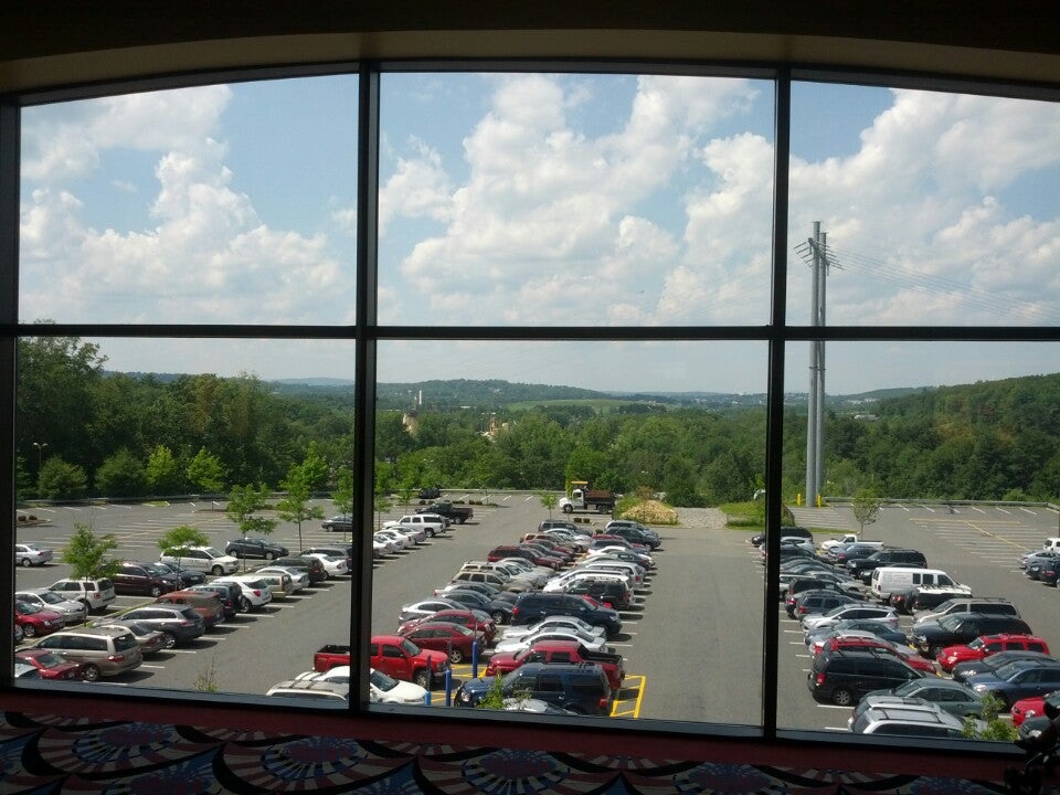 Blackstone Valley 14 Cinema de Lux, 70 Worcester Providence Tpke, Ste
