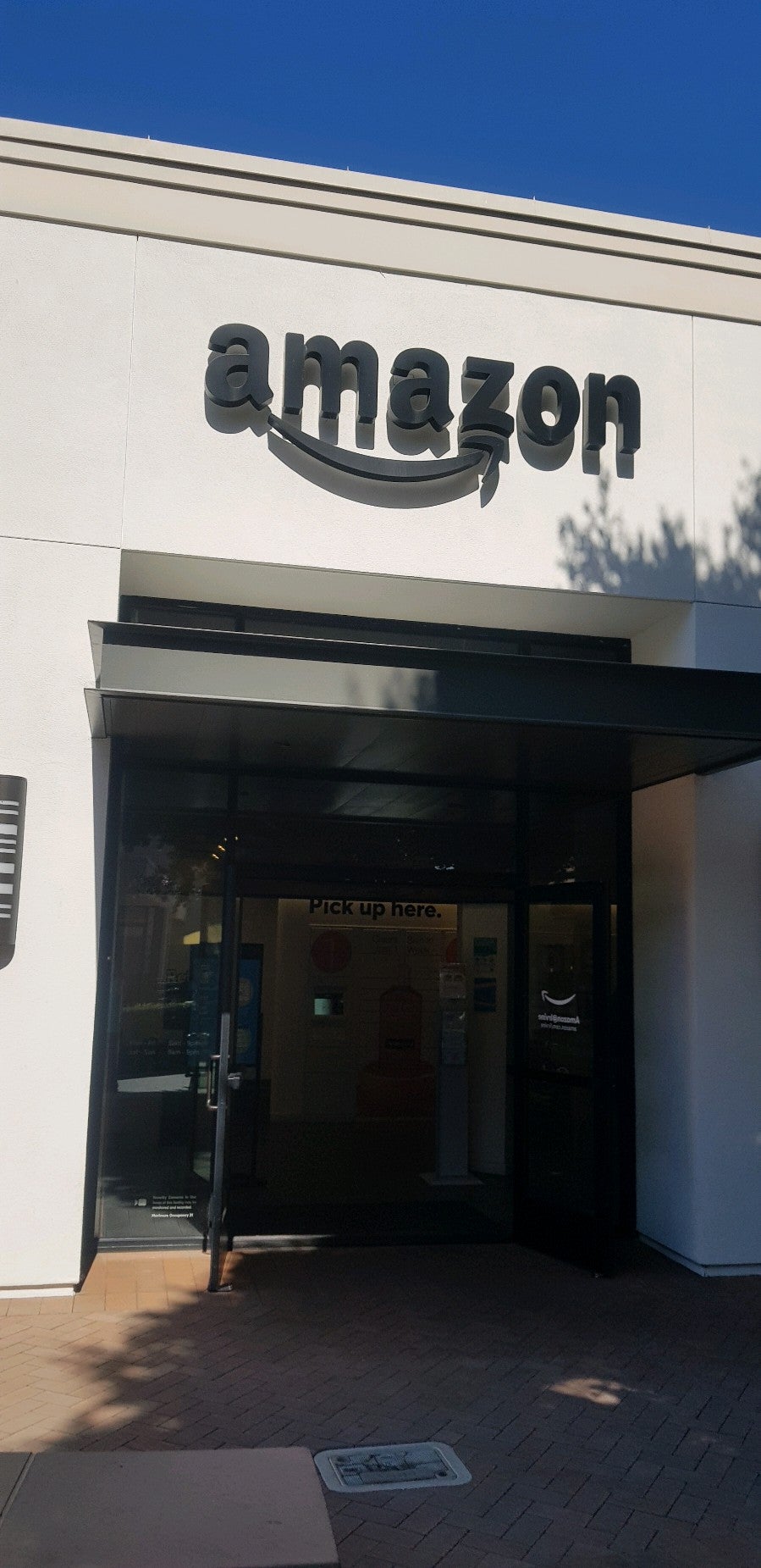 Amazon Hub Locker+, 4141 Campus Dr, Irvine, CA, Business Services
