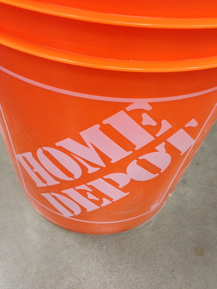 Home Depot Store at 4625 Saint-Antoine West
