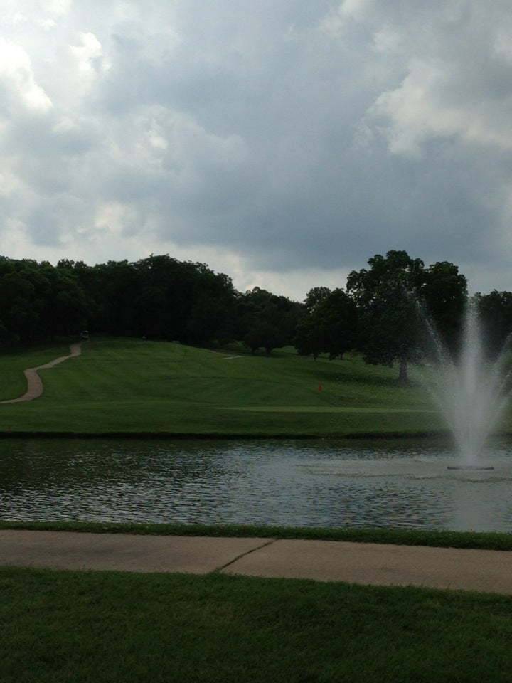 Lake Valley Golf & Country Club, 367 Lake Valley Dr, Camdenton, MO