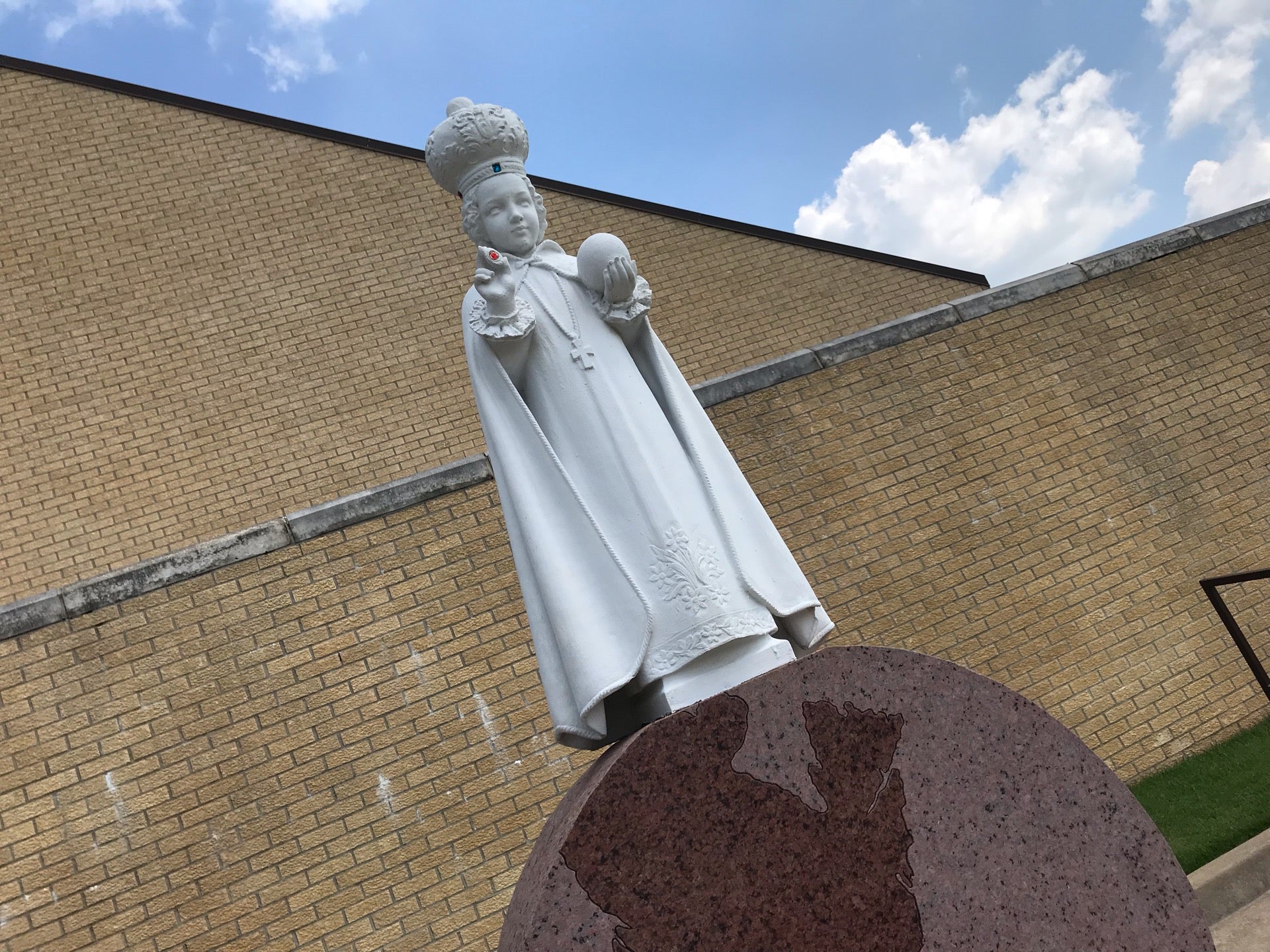 National Shrine of the Infant Jesus of Prague, 304 S Jim Thorpe Blvd ...