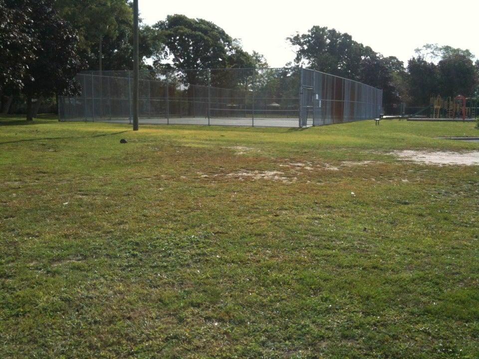 H. Garrick Williams Park, Evelyn Ct, Oyster Bay, Town of, NY, Parks