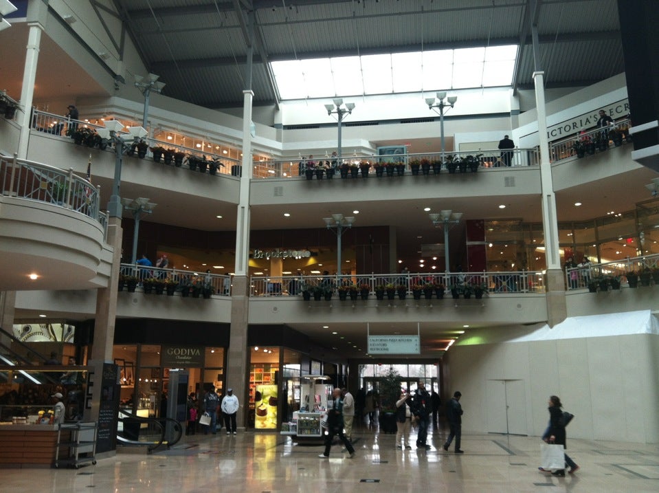 Bridgewater Commons Mall Stores