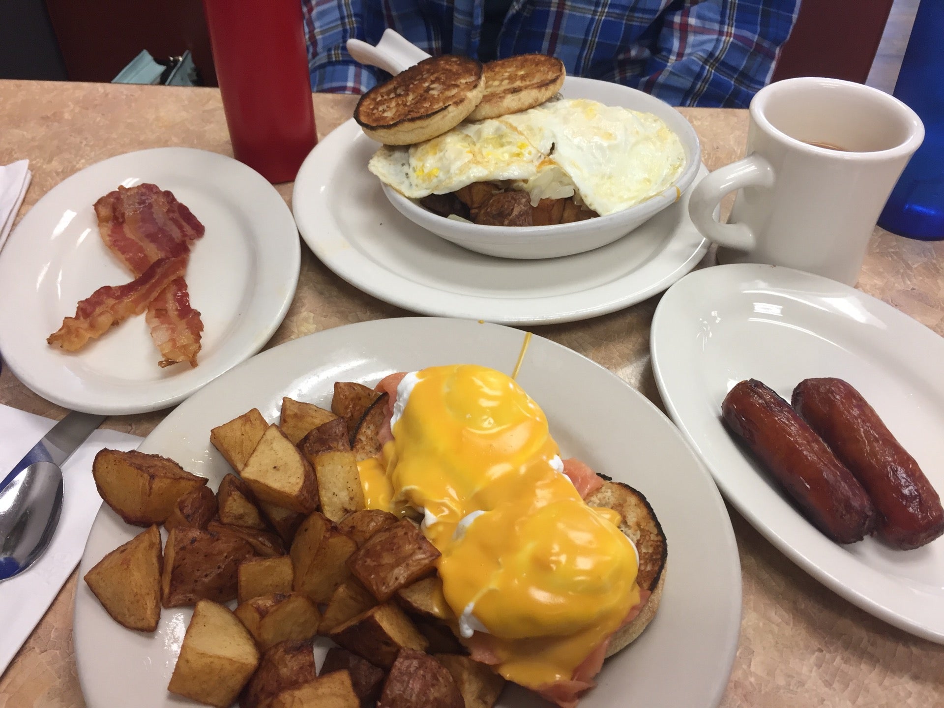 Kelly's, 110 Washington St, Canton, MA, Family restaurants MapQuest