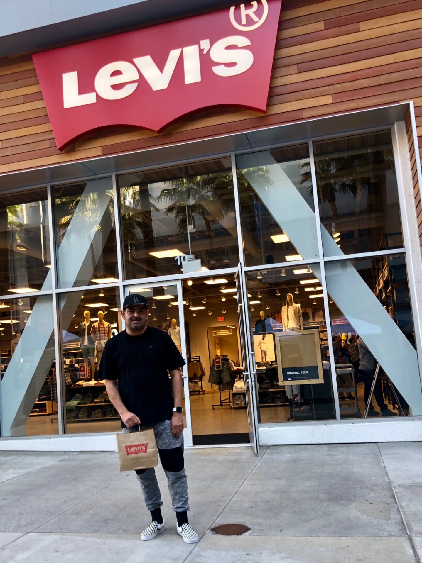 Levi's Outlet Store, 10 Bay St, Long Beach, CA, Clothing Retail - MapQuest