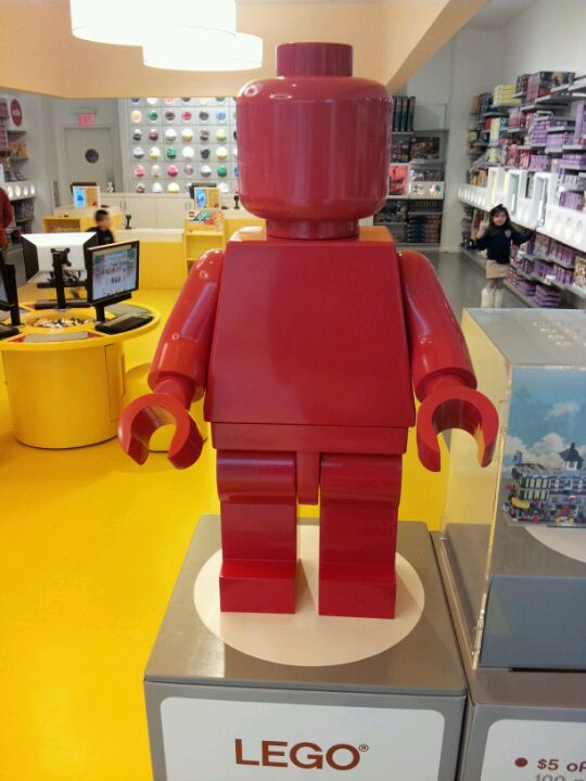 The LEGO® Store Somerset Collection, 2800 W Big Beaver Rd, Troy