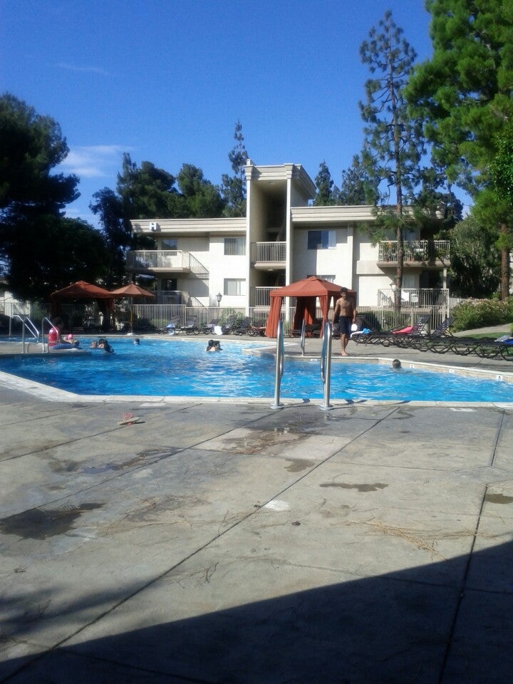 Oakwood Apartments, 3600 Barham Blvd, Los Angeles, CA, Residential