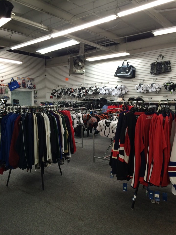 Hockey Underground, 145 Milbar Blvd, Babylon, Town of, NY, Sporting
