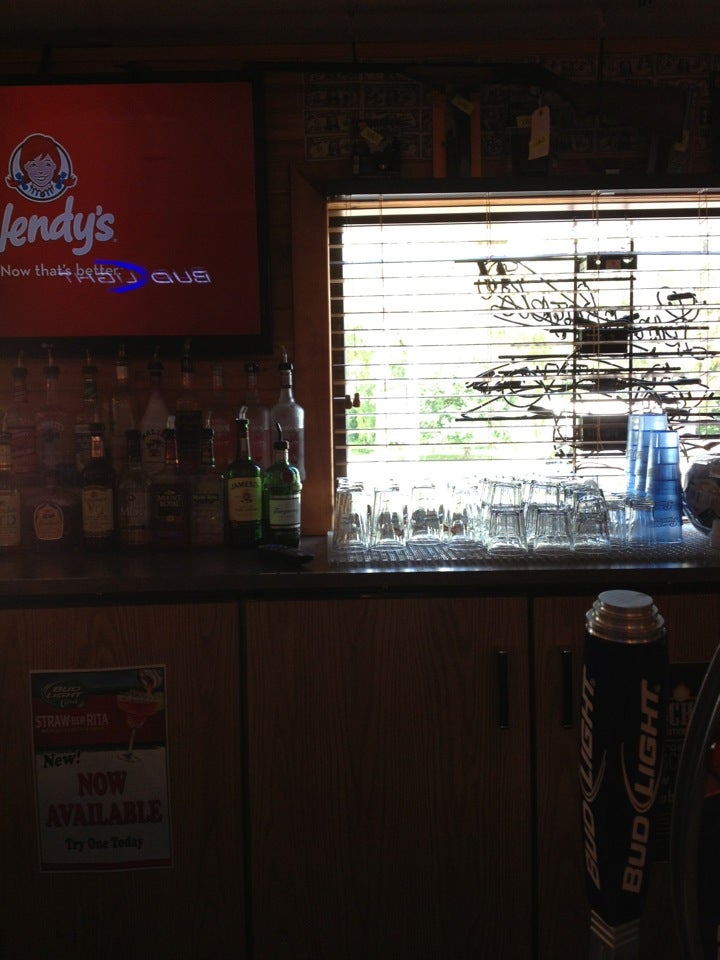 Corner Grille, W2930 CRG, Porterfield, Town of, WI, Eating places